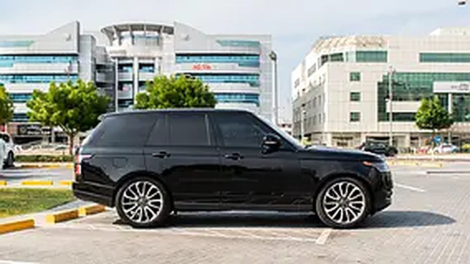 2020 Land Rover Range Rover for Rent in Al Hudaiba photo 4