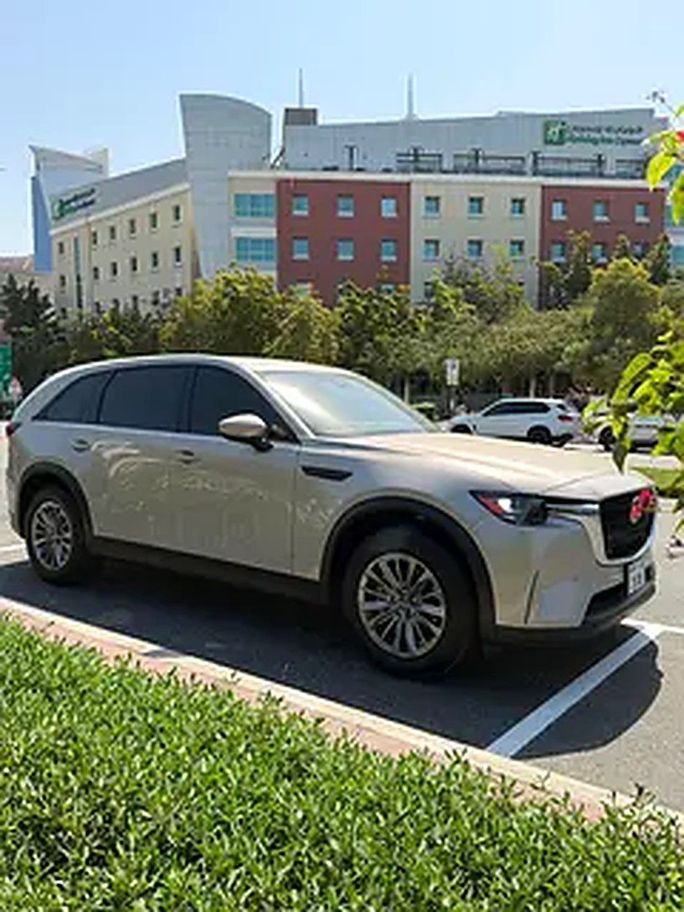 2026 Mazda CX-9 for Rent in Al Barsha 1 photo 5