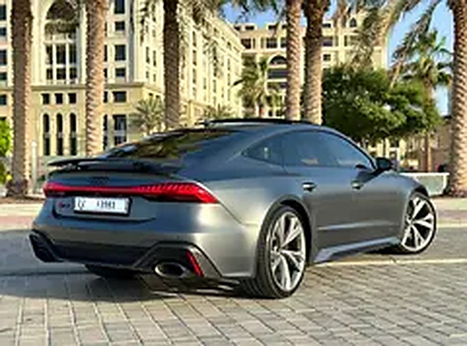 2022 Audi RS7 for Rent in Oud Metha photo 4