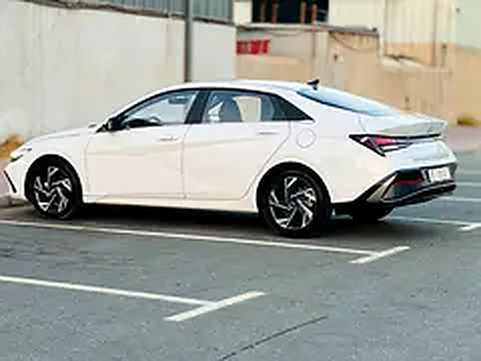 2025 Hyundai Elantra for Rent in Sheikh Zayed Road photo 3