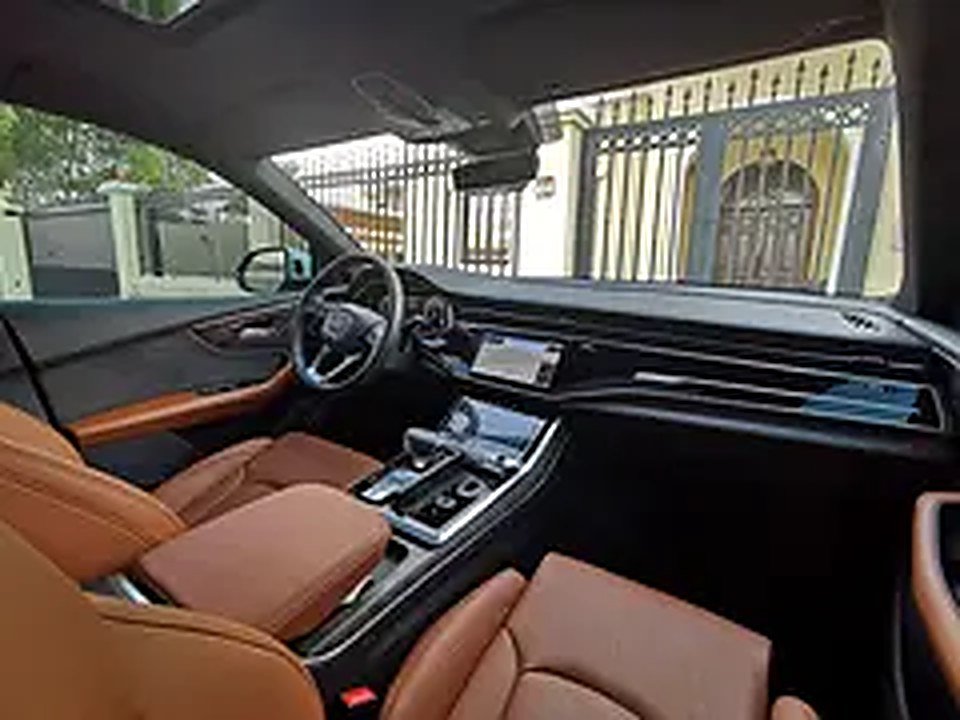 2022 Audi Q8 for Rent in Sheikh Zayed Road photo 4