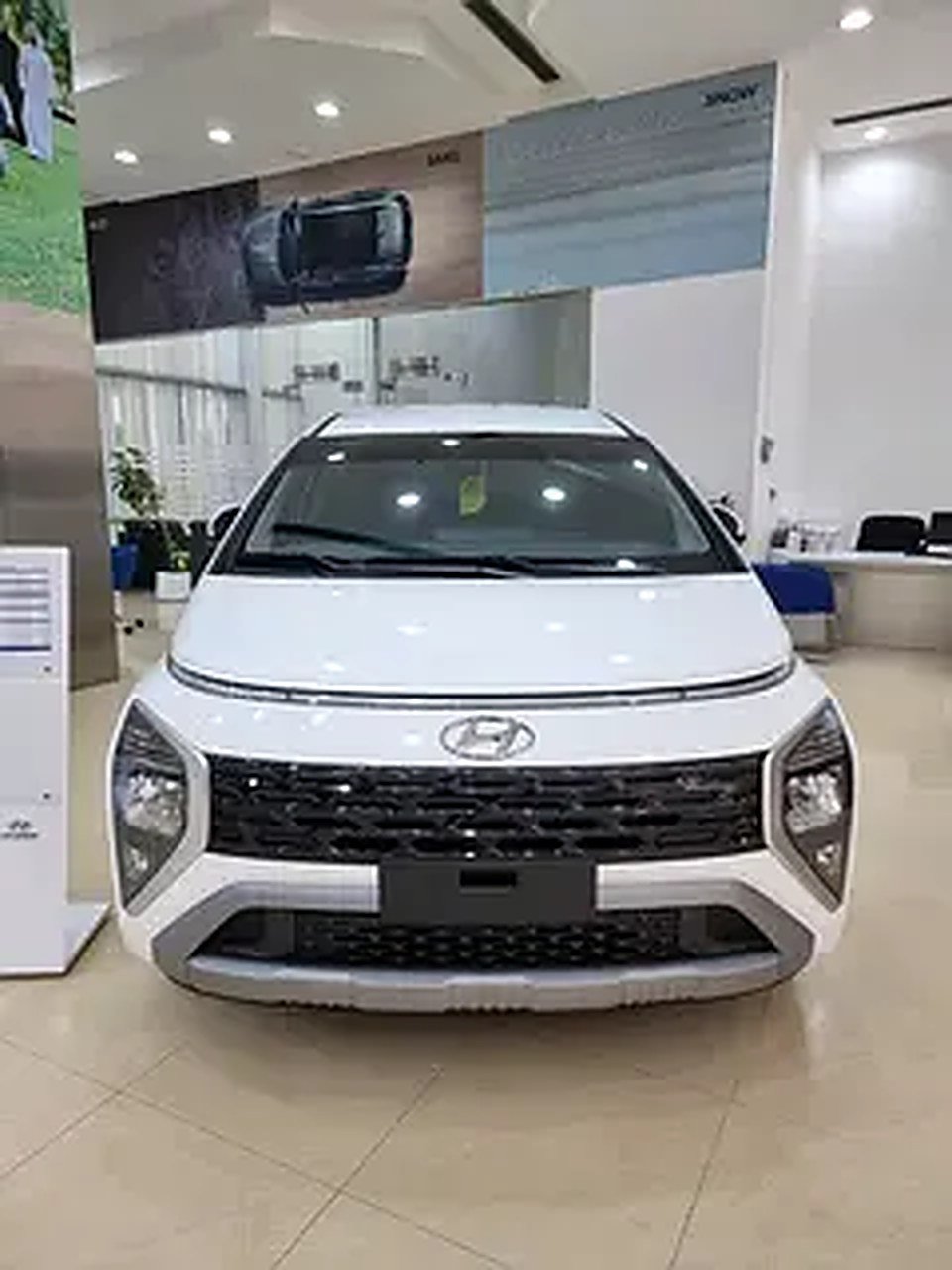7 Seater Hyundai Stargazer For Rent rental in Sheikh Zayed Road, Dubai
