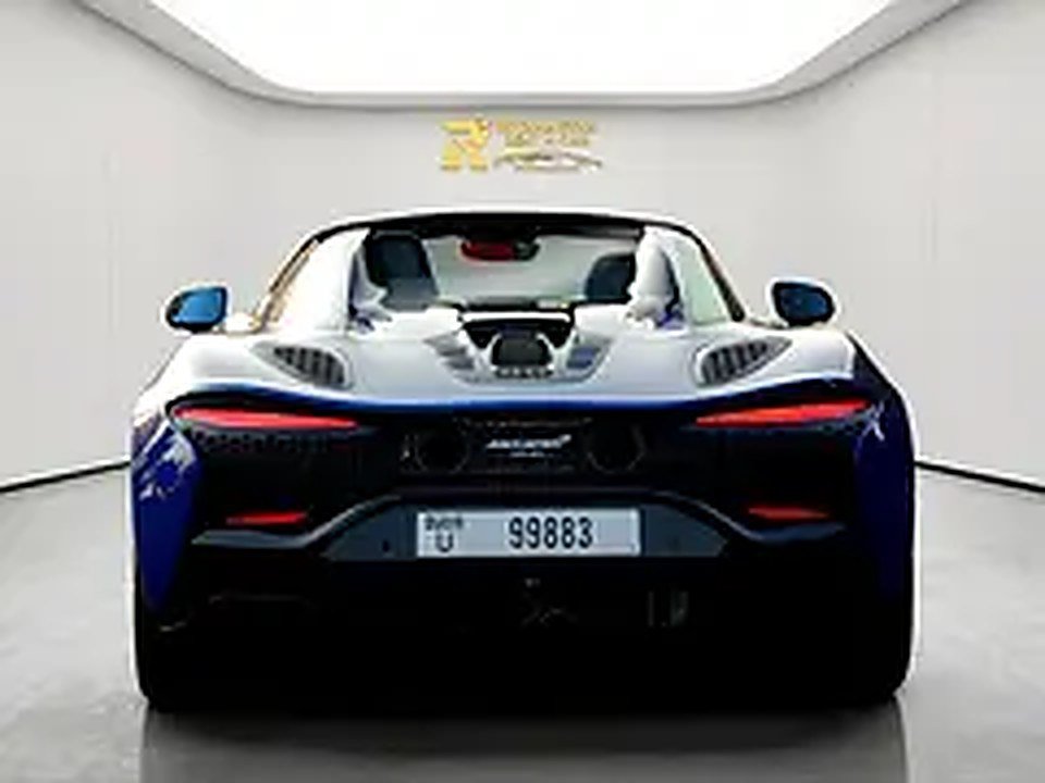 2025 McLaren Artura for Rent in Al Barsha 1 photo 2