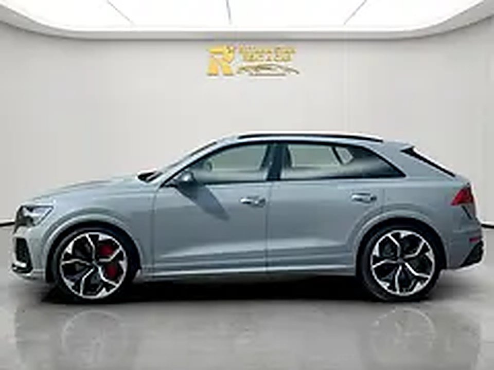 2021 Audi RS Q8 for Rent in Al Barsha 1 photo 4