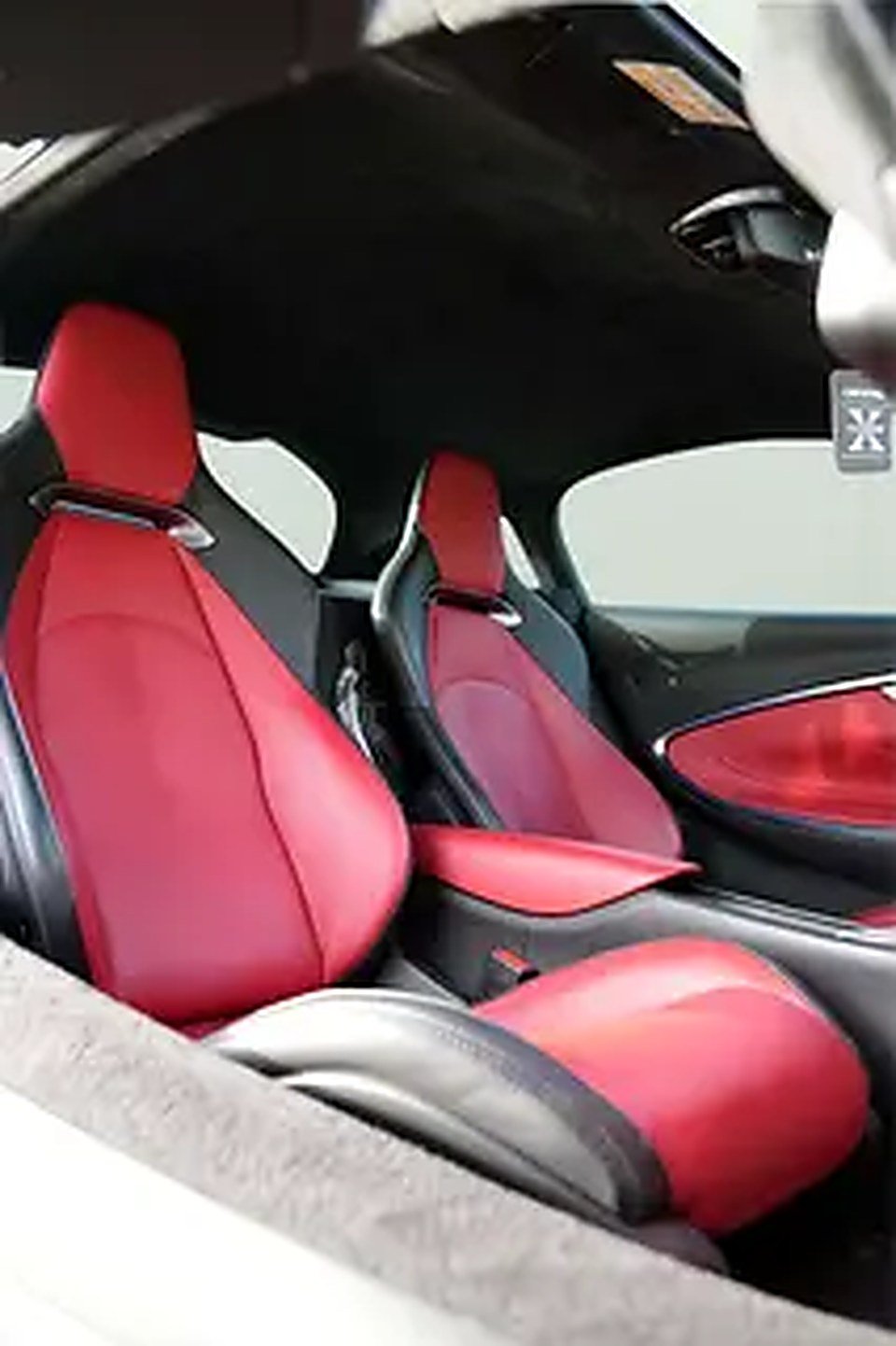 2023 McLaren Artura for Rent in Al Barsha 1 photo 6