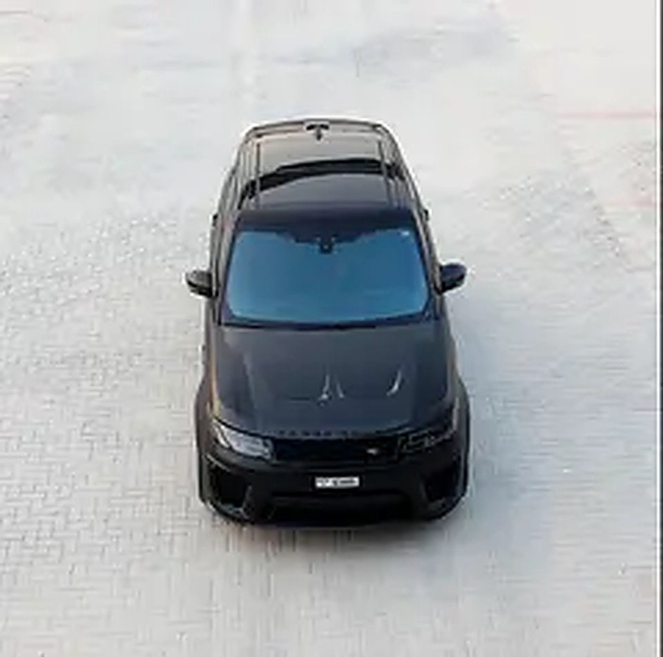 2022 Land Rover Range Rover Sport for Rent in Palm Jumeirah photo 3