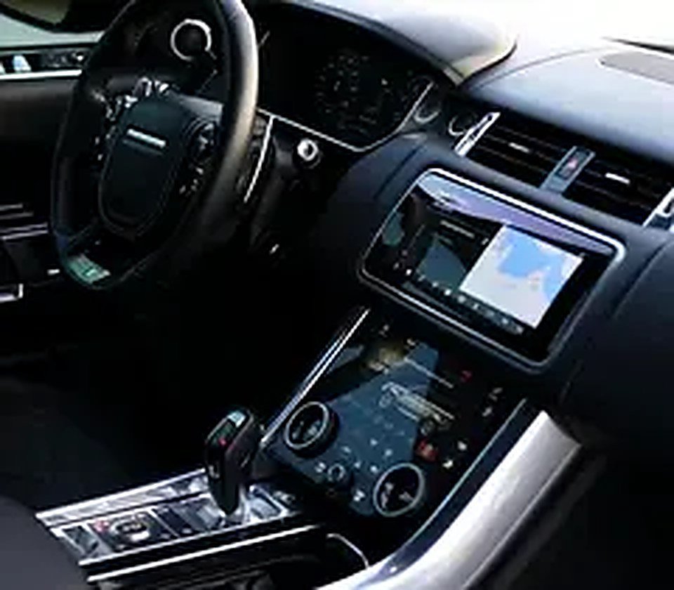 2022 Land Rover Range Rover Sport for Rent in Palm Jumeirah photo 4