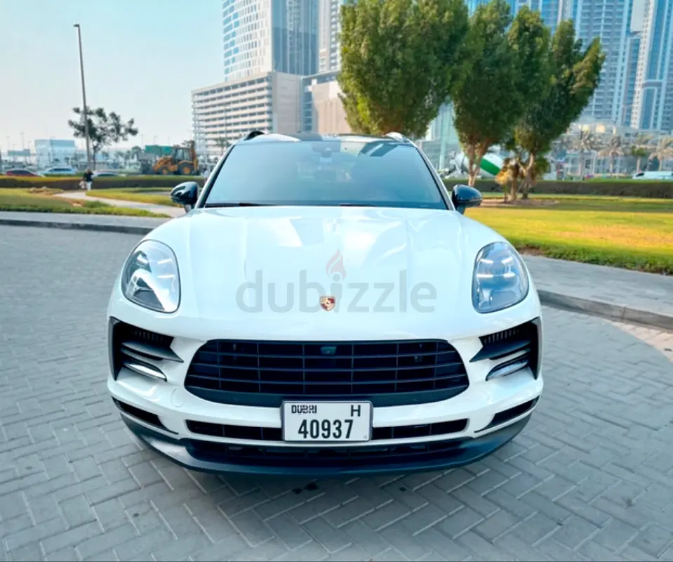2021 Porsche Macan for Rent in Palm Jumeirah photo 4