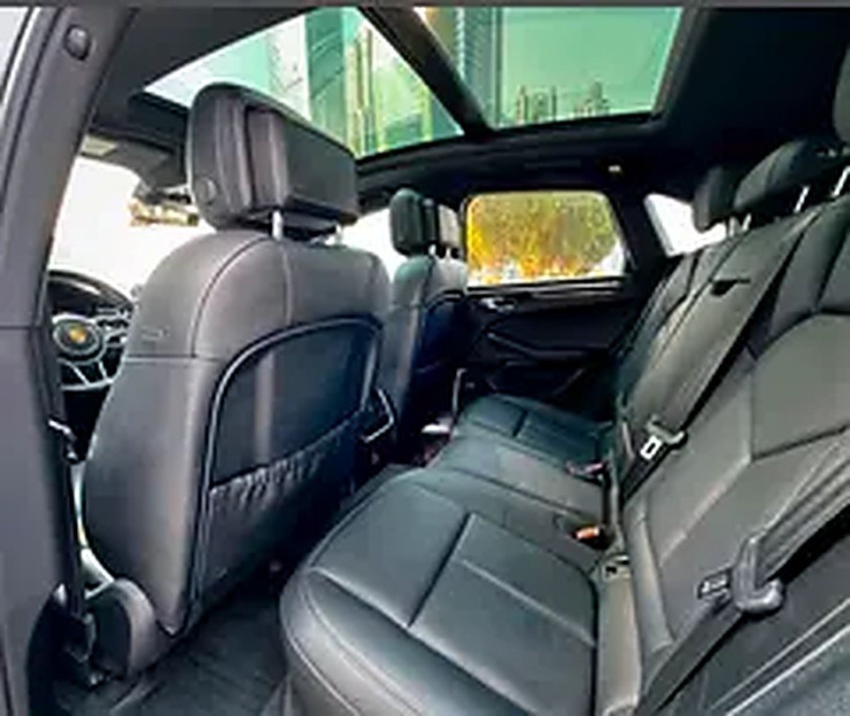 2021 Porsche Macan for Rent in Palm Jumeirah photo 5
