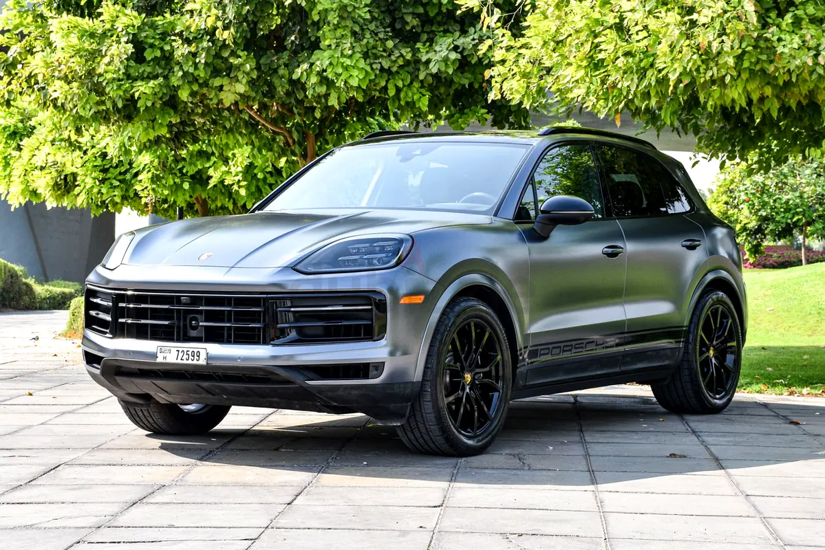 2024 Porsche Cayenne for Rent in Palm Jumeirah photo 2