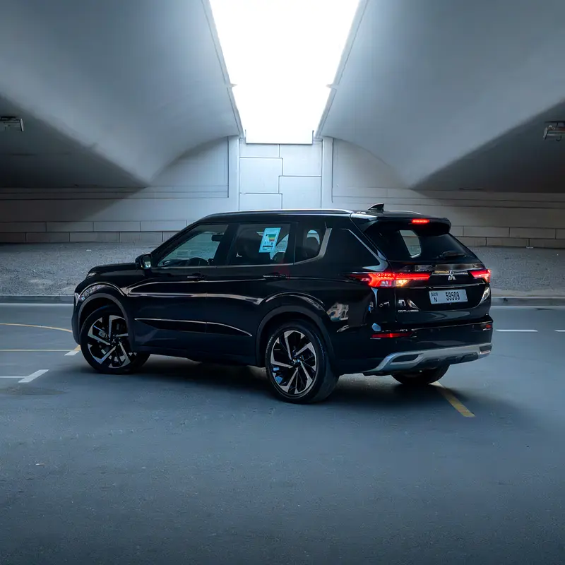 2025 Mitsubishi Outlander for Rent in Jumeirah Lake Towers (JLT) photo 4