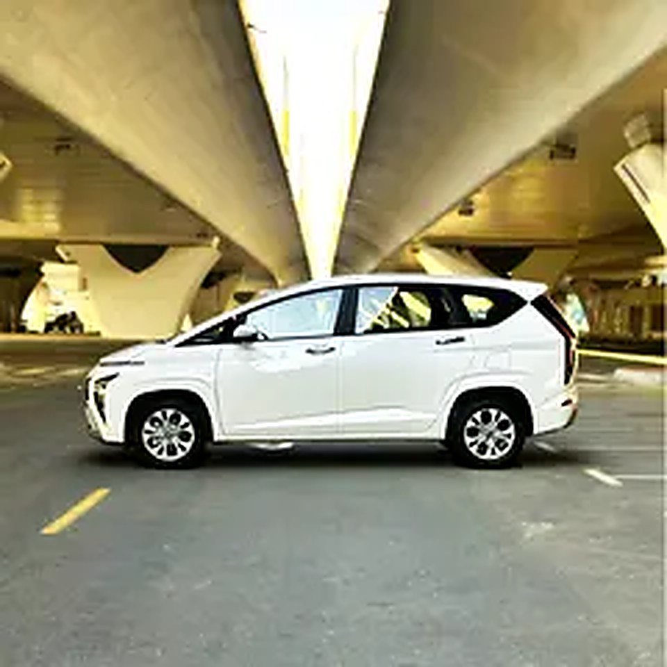 2025 Hyundai Stargazer for Rent in Jumeirah Lake Towers (JLT) photo 2