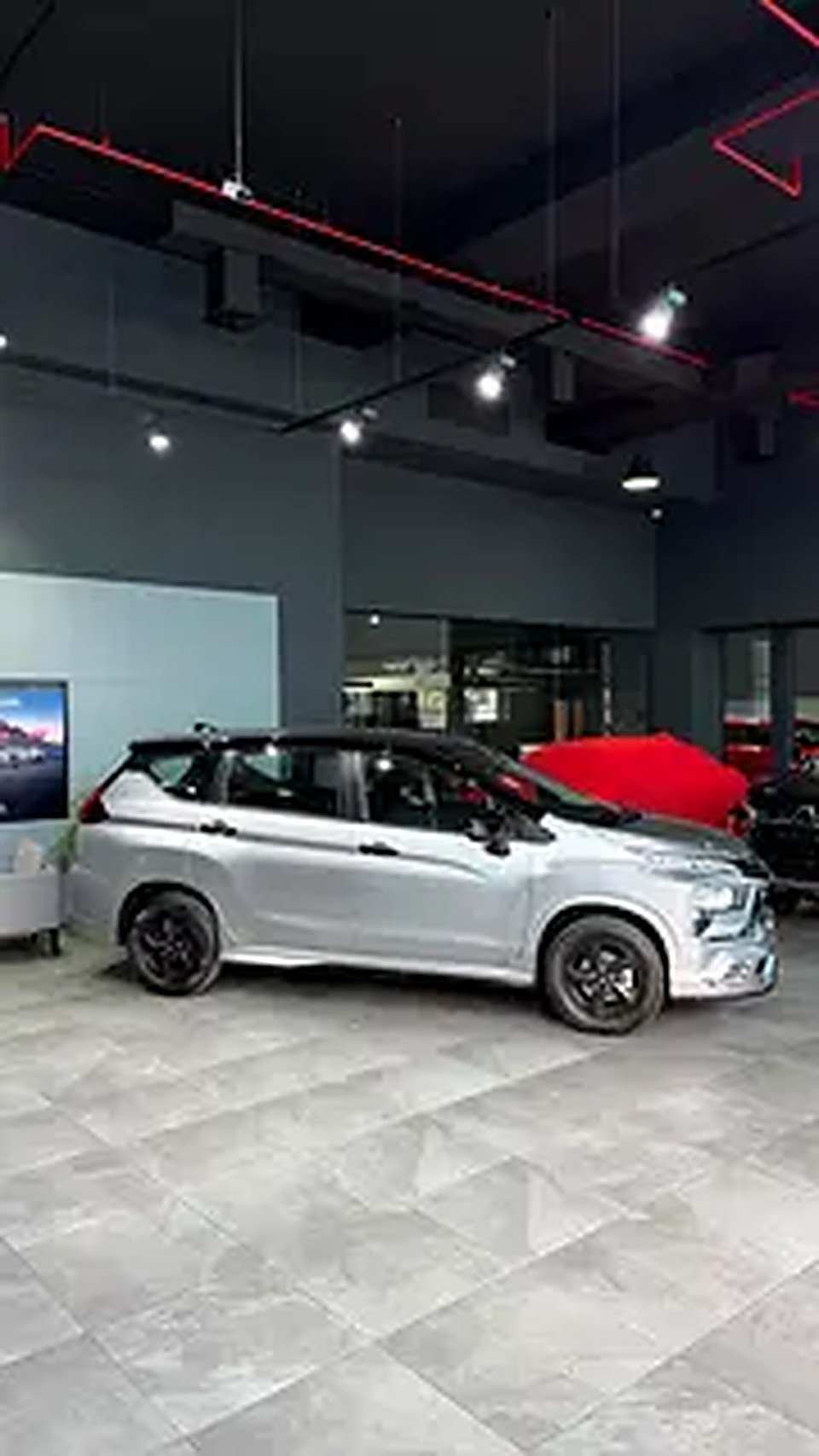 2025 Mitsubishi Xpander for Rent in Jumeirah Lake Towers (JLT) (Silver) photo 3