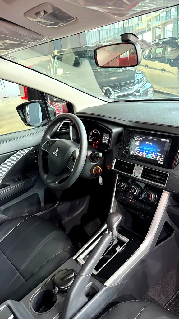 2025 Mitsubishi Xpander for Rent in Jumeirah Lake Towers (JLT) (Silver) photo 5