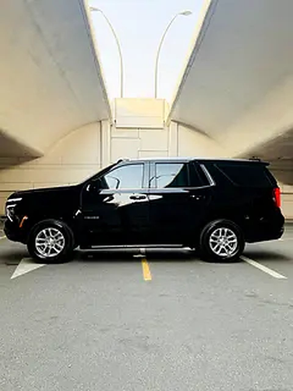2025 Chevrolet Tahoe for Rent in Business Bay (Black) photo 2