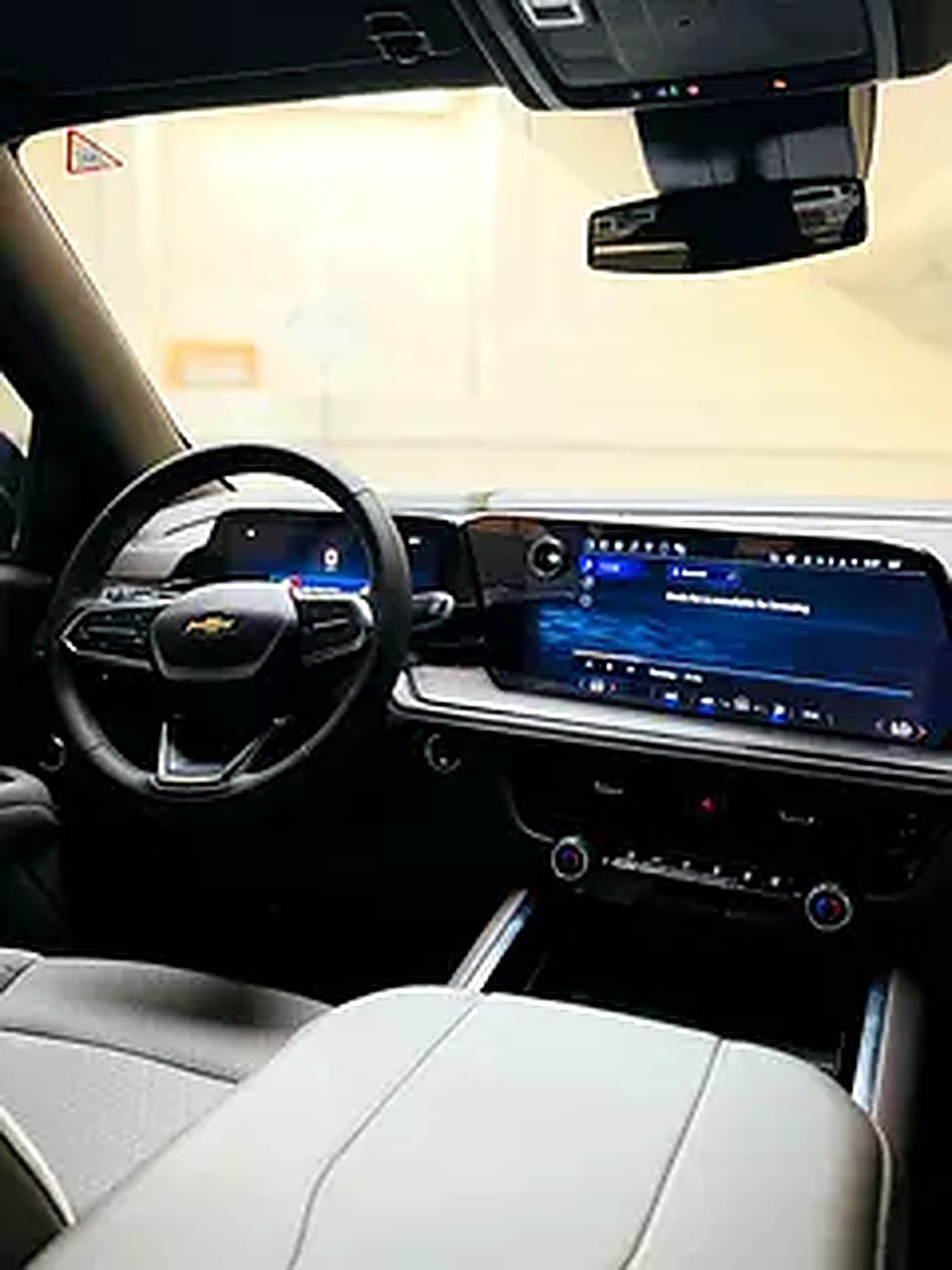 2025 Chevrolet Tahoe for Rent in Business Bay (Black) photo 5