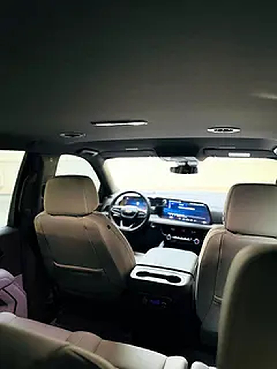 2025 Chevrolet Tahoe for Rent in Business Bay (Black) photo 6
