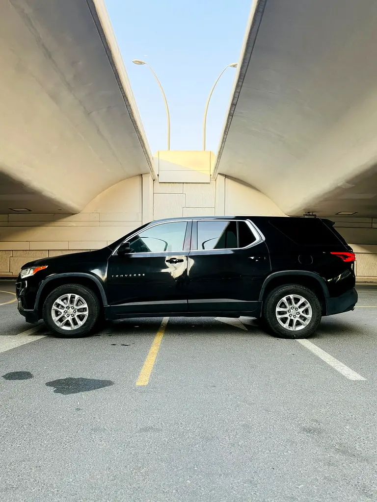 2022 Chevrolet Traverse for Rent in Business Bay photo 3