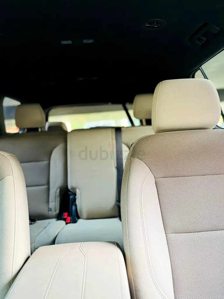 2022 Chevrolet Traverse for Rent in Business Bay photo 5
