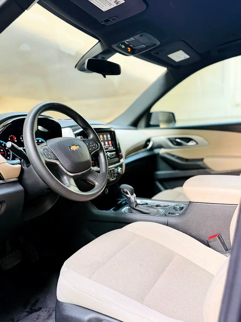 2022 Chevrolet Traverse for Rent in Business Bay photo 7