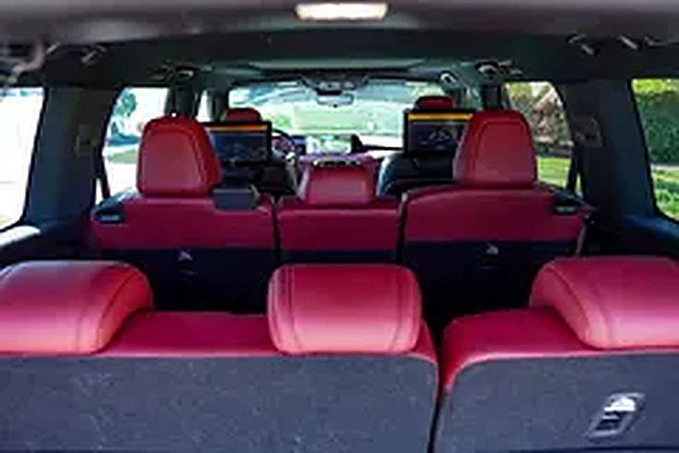 2025 Nissan Patrol for Rent in Al Garhoud (Black) photo 4