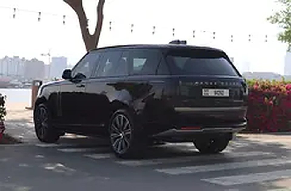2023 Land Rover Range Rover for Rent in Al Garhoud photo 2