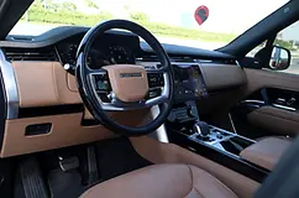 2023 Land Rover Range Rover for Rent in Al Garhoud photo 4