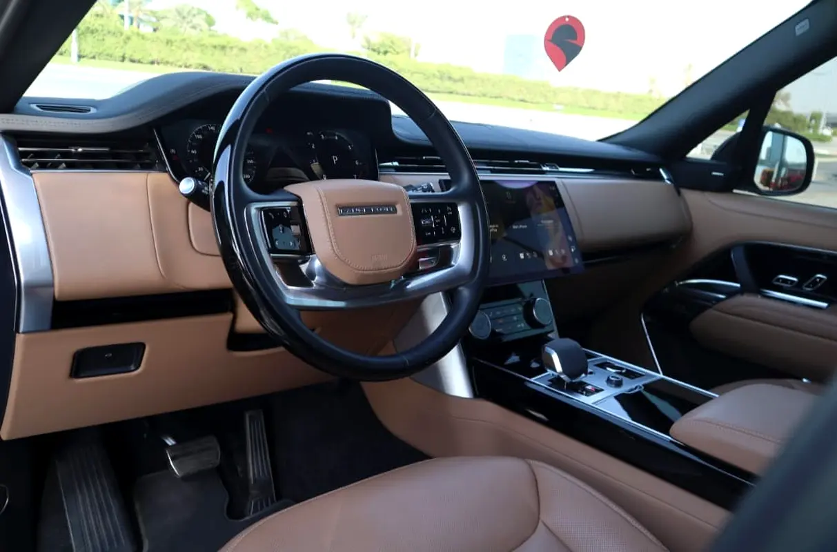2023 Land Rover Range Rover for Rent in Al Garhoud photo 4