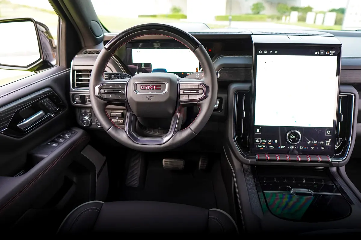 2023 Land Rover Range Rover for Rent in Al Garhoud photo 5