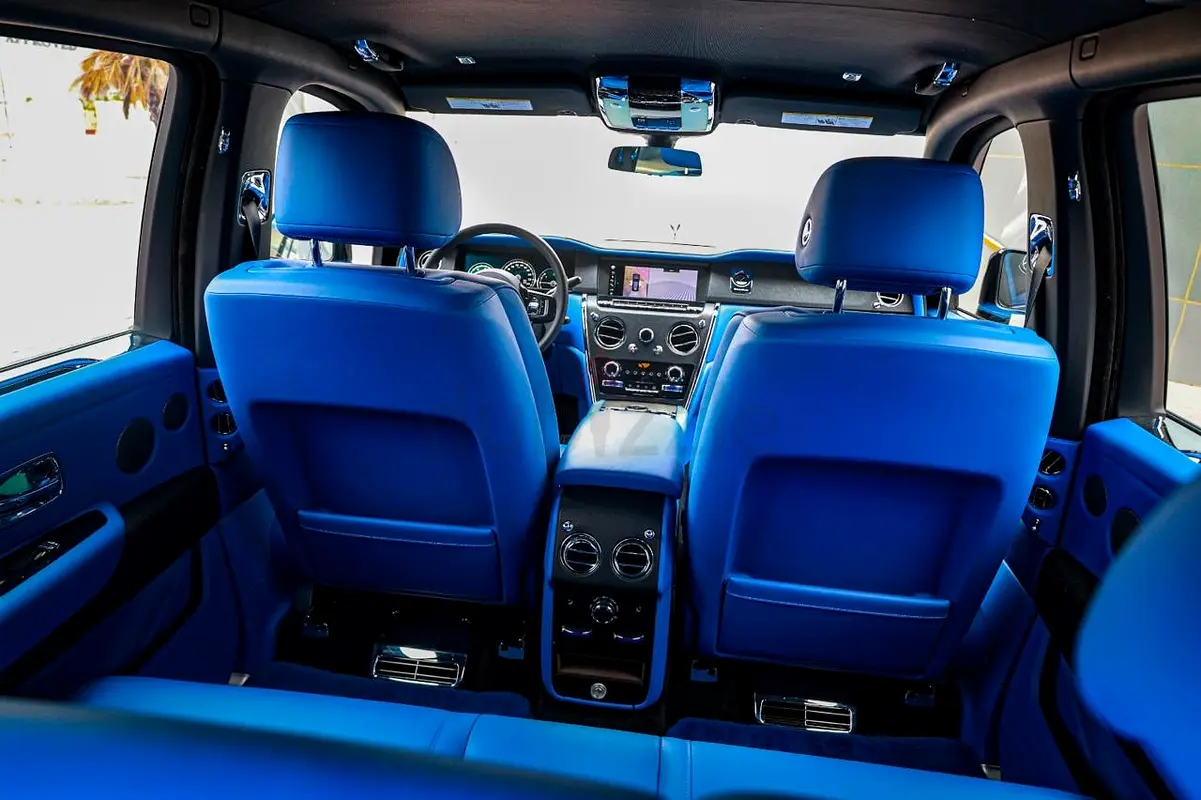 2024 Rolls-Royce Cullinan for Rent in Palm Jumeirah photo 5