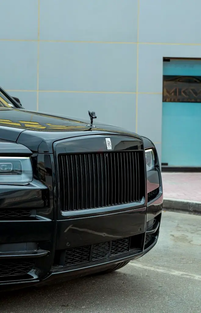 2024 Rolls-Royce Cullinan for Rent in Palm Jumeirah photo 8