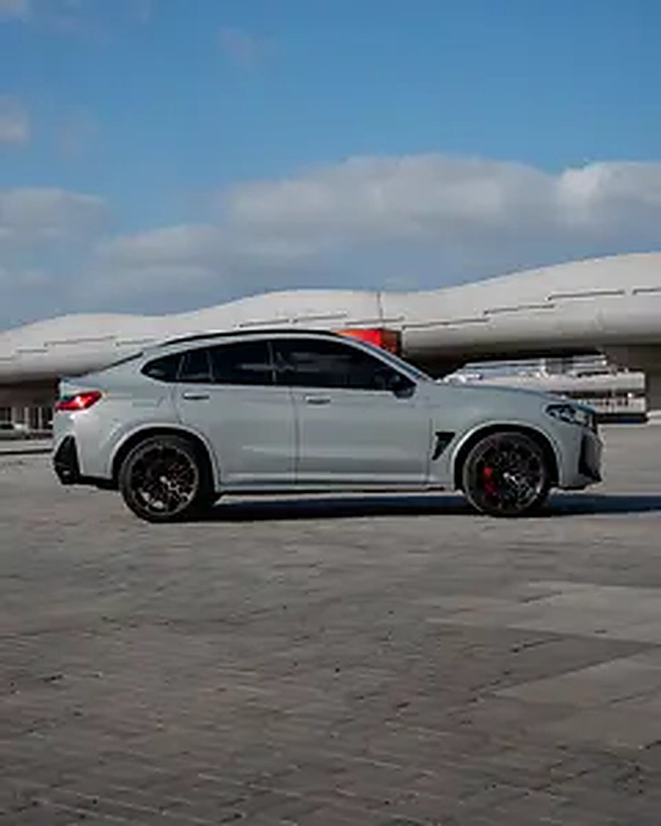2024 BMW X4 for Rent in Palm Jumeirah photo 3