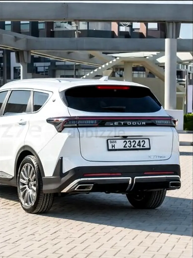 Hire 2026 Jetour X70 Plus in Al Quoz 4 (White, Automatic, 7 Seater, Speedy Machine) photo 3