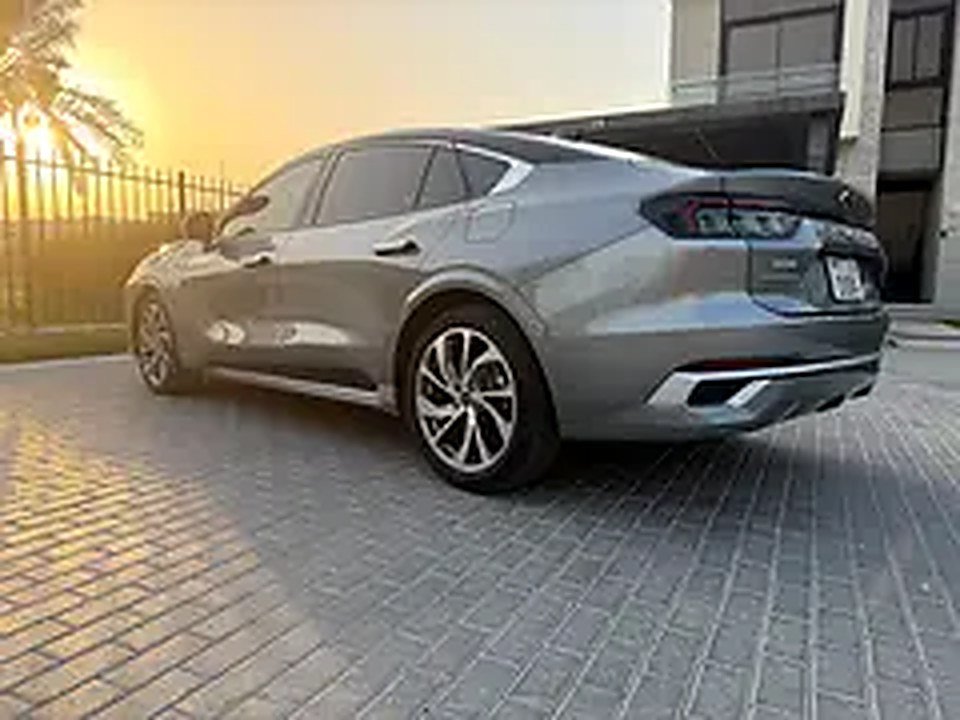 2024 Ford Taurus for Rent in Al Quoz 4 photo 5