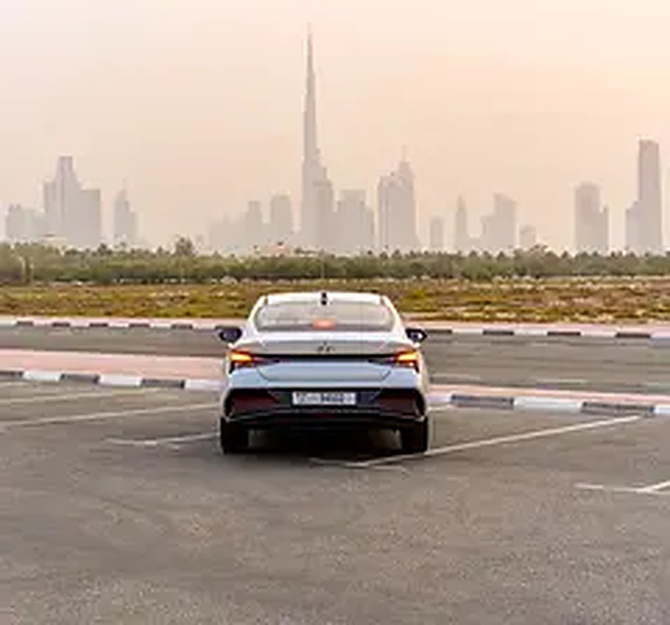 2024 Hyundai Elantra for Rent in Al Garhoud photo 5