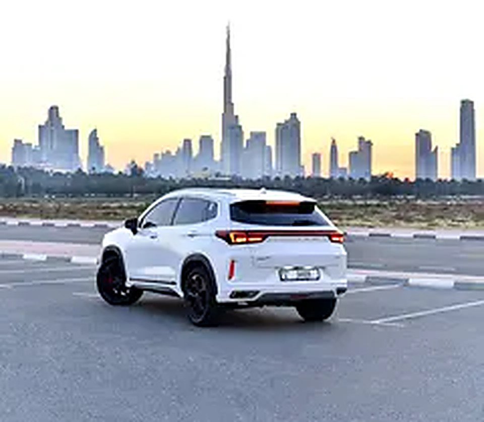 2024 Exeed LX for Rent in Al Garhoud photo 4