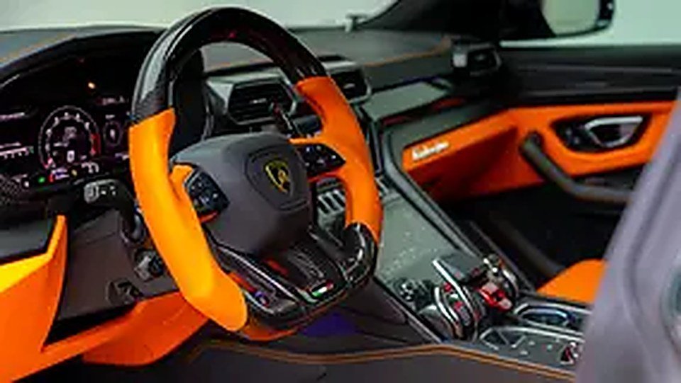2023 Lamborghini Urus for Rent in Al Garhoud photo 4