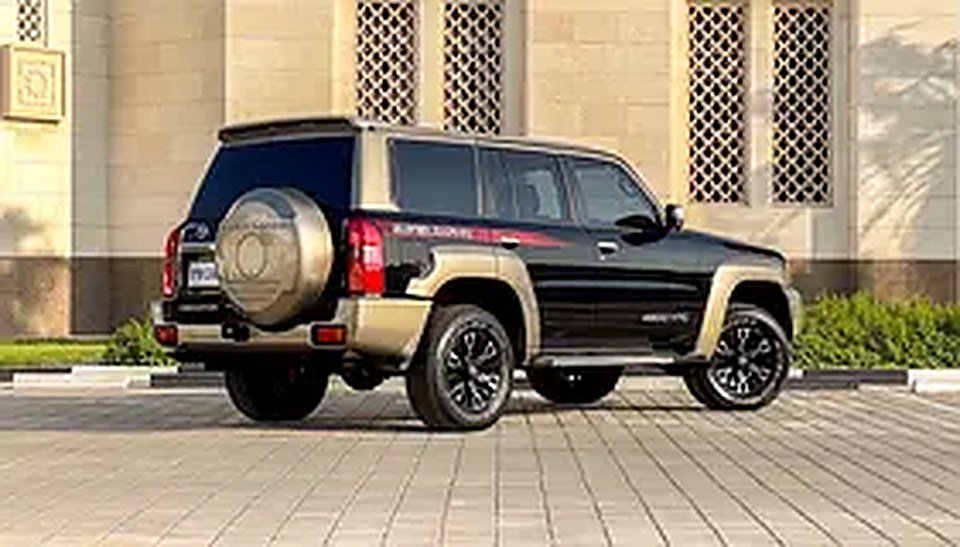 2023 Nissan Patrol for Rent in Al Quoz 3 photo 4