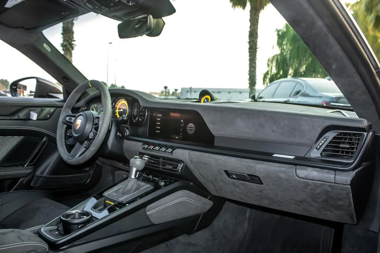 Hire 2023 Porsche 911 GT3 RS Black in Dubai photo 5
