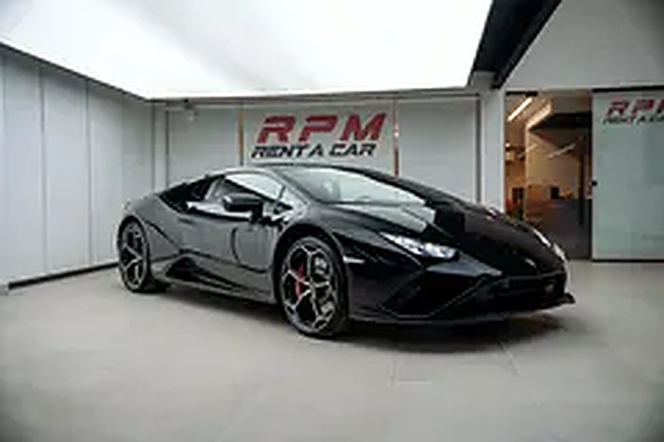2021 Lamborghini Huracan for Rent in Al Quoz 3 photo 2