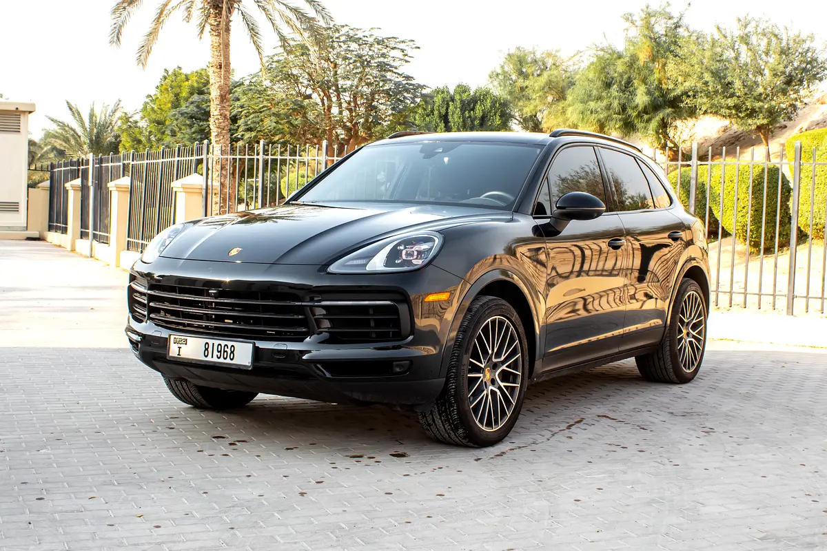 2023 Porsche Cayenne for Rent in Motor City photo 3
