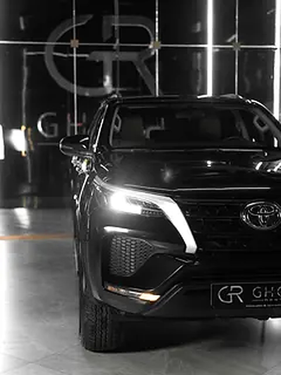 2024 Toyota Fortuner for Rent in Al Quoz Industrial Area 3 photo 3