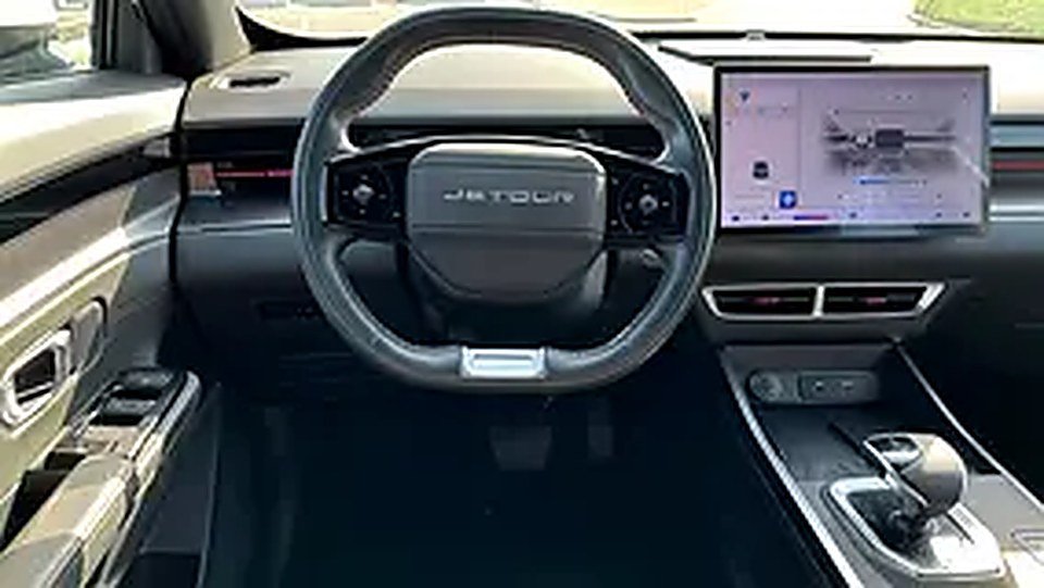 2024 Jetour Dashing for Rent in Al Hudaiba photo 4