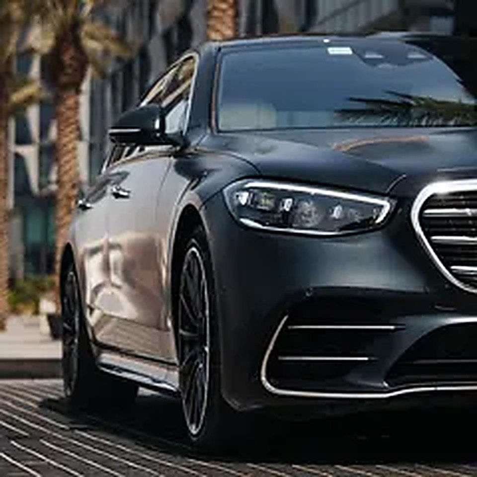 2022 Mercedes-Benz S-Class for Rent in Al Barsha 1 (Black, Automatic, 5 Seater, KLEEMOL) photo 3