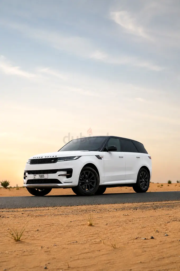 2023 Land Rover Range Rover Sport for Rent in Al Barsha 1 photo 2