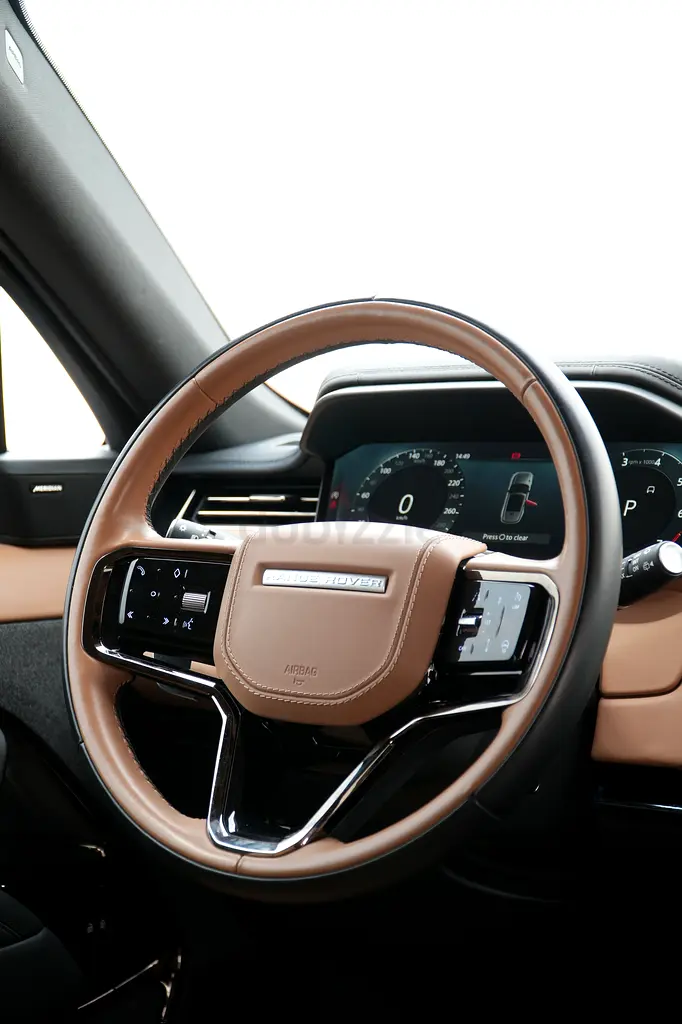2023 Land Rover Range Rover Sport for Rent in Al Barsha 1 photo 6