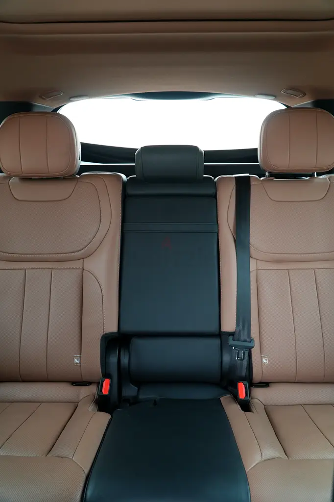 2023 Land Rover Range Rover Sport for Rent in Al Barsha 1 photo 9
