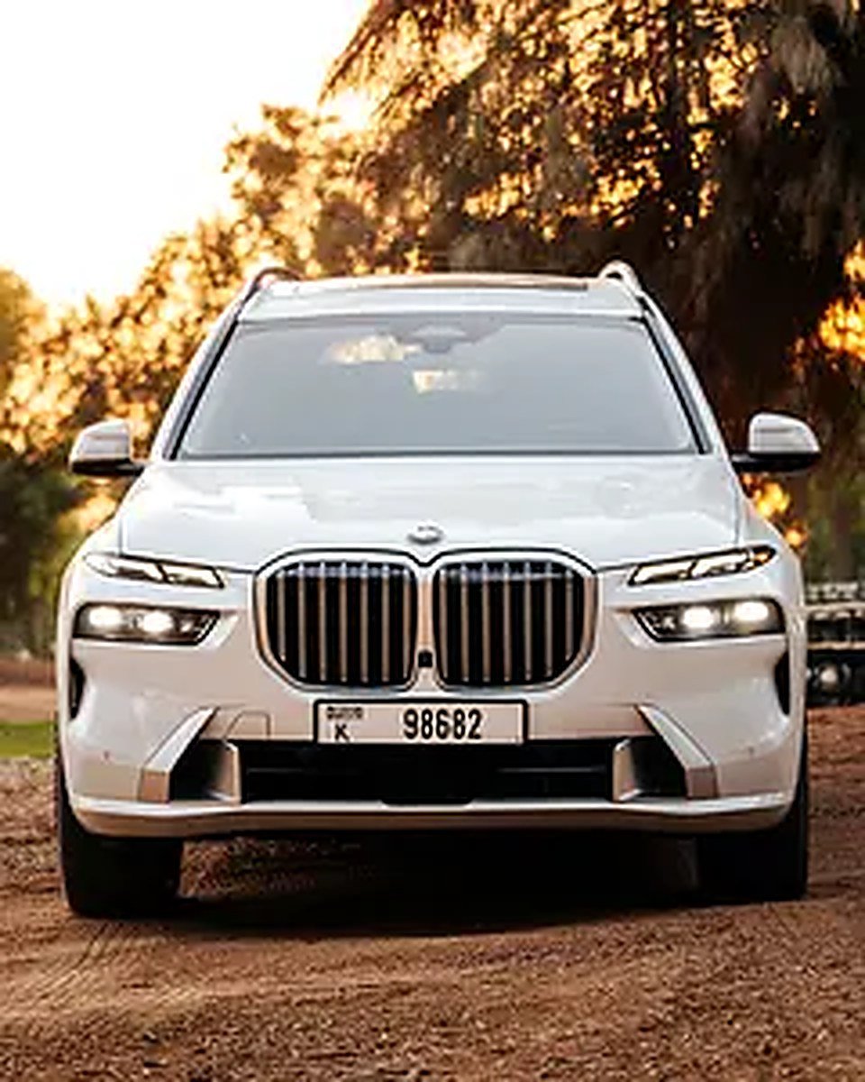 2023 BMW X7 for Rent in Al Barsha 1 photo 2
