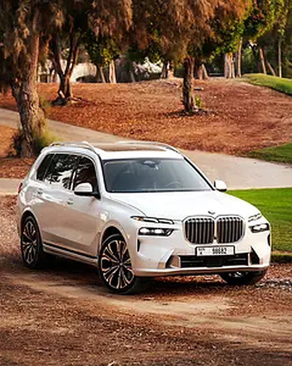 2023 BMW X7 for Rent in Al Barsha 1 photo 3