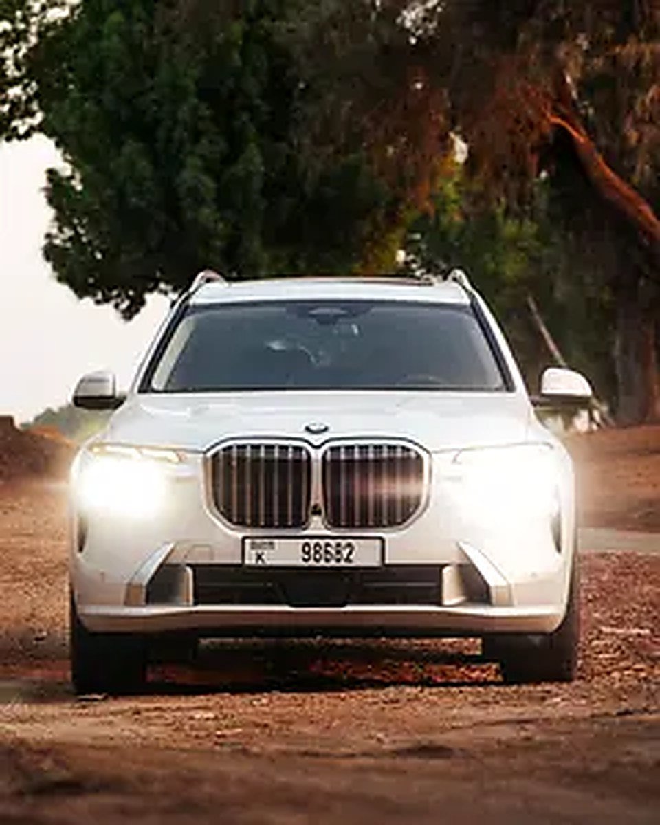 2023 BMW X7 for Rent in Al Barsha 1 photo 4